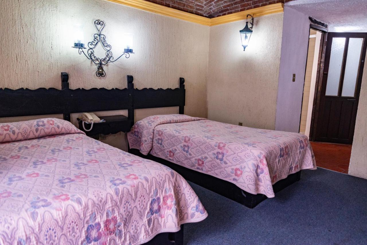 Hotel Hacienda De Cobos *